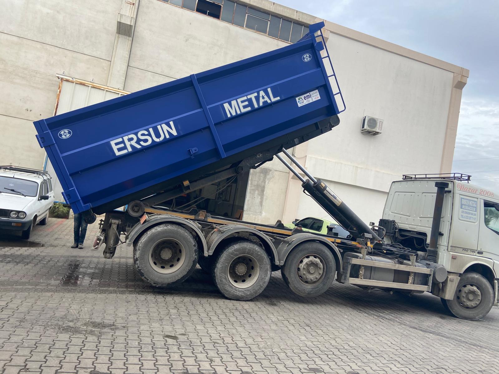 Hurda metal ayrıştırma alanı